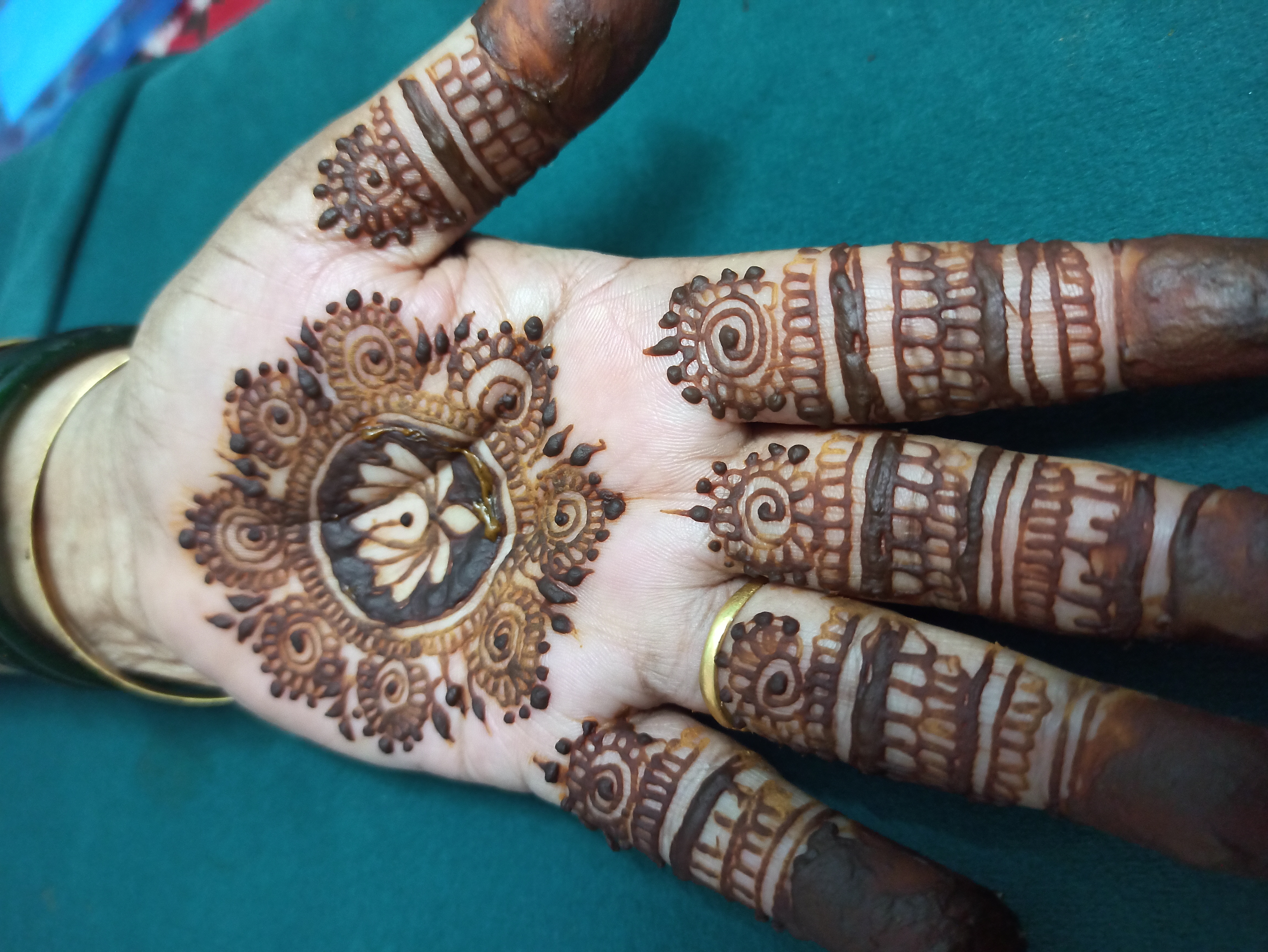 Mehendi Artist Sneha at Work